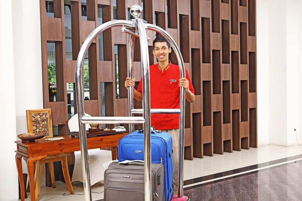 Luxury Malioboro Hotel Yogyakarta Exterior photo