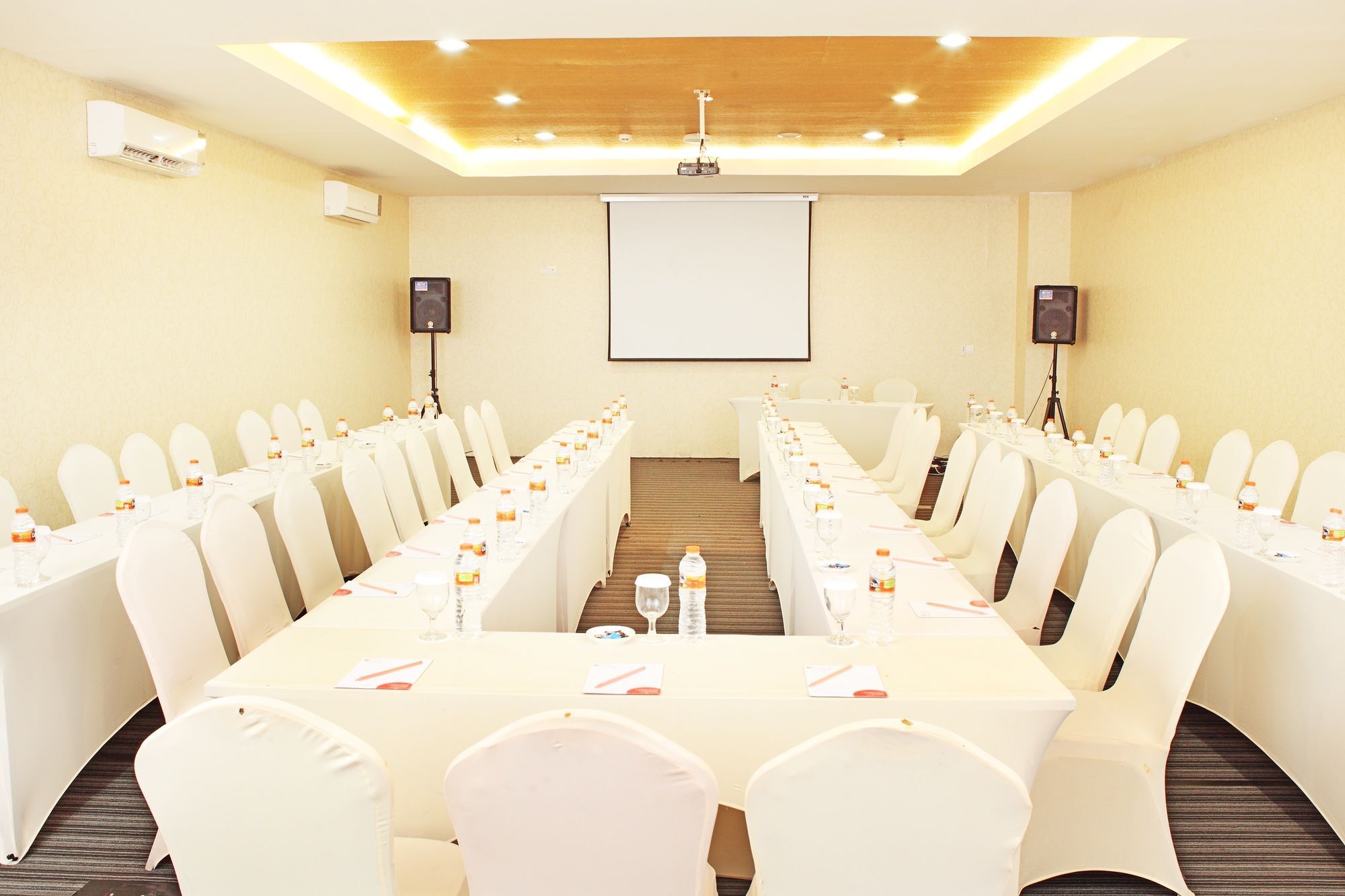 Luxury Malioboro Hotel Yogyakarta Exterior photo